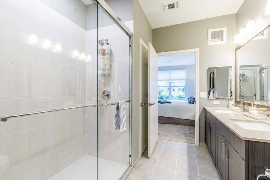 More Photos Of 916 W Broad St, Falls Church Coworking Space