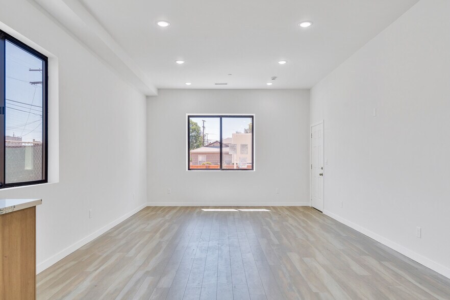 More Photos Of 5622 Willowcrest Ave, North Hollywood Apartments For Sale