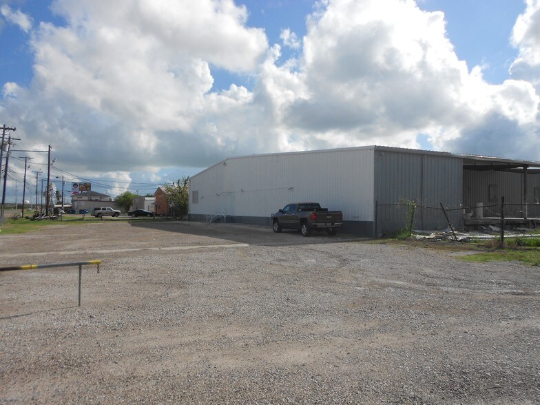 More Photos Of 5568 Ayers St, Corpus Christi Warehouse For Lease