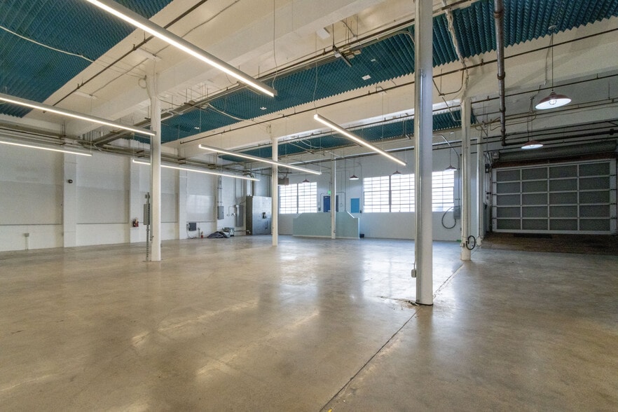 More Photos Of 363 Clementina St, San Francisco Showroom For Sale