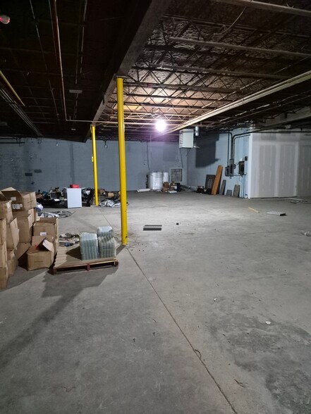More Photos Of 215 Shrewsbury St, West Boylston Warehouse For Lease