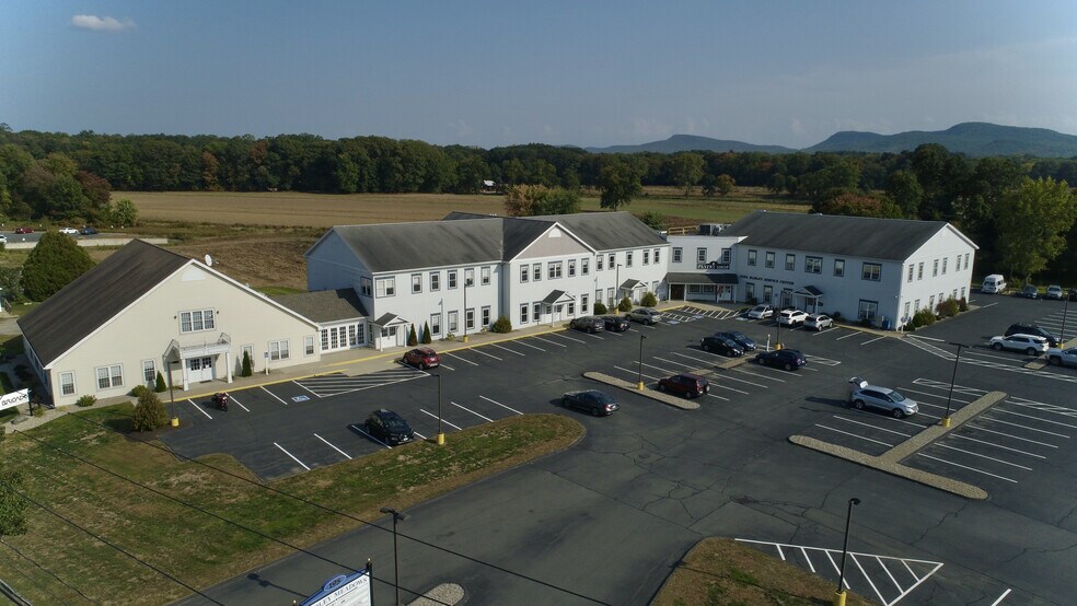 More Photos Of 195 Russell St, Hadley Medical For Lease