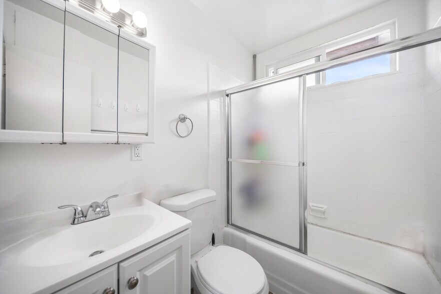 More Photos Of 219 S Esplanade St, Orange Apartments For Sale