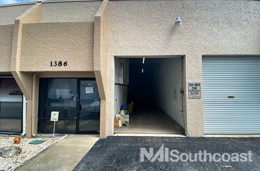 More Photos Of 1360-1396 SE Huffman Rd, Port Saint Lucie Warehouse For Lease