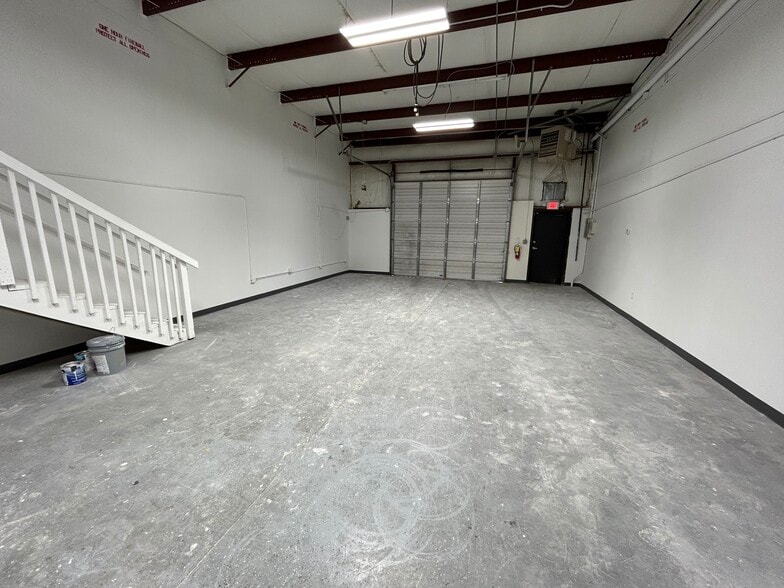 More Photos Of 105 Enterprise Dr, Cumming Unknown For Lease