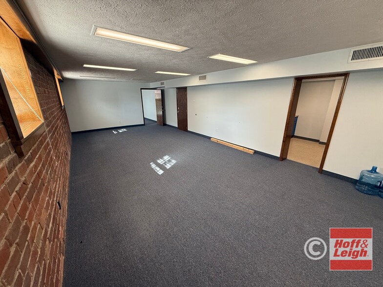 More Photos Of 18611-18615 Detroit Ave, Lakewood Office For Sale