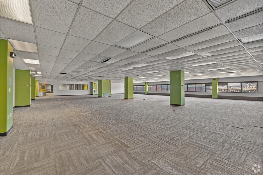 More Photos Of 285 Broad St, Hartford Office For Sale