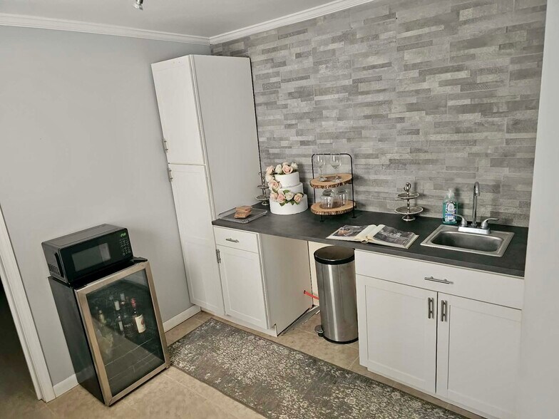 More Photos Of 23122 S NC Highway 109, Denton Specialty For Lease