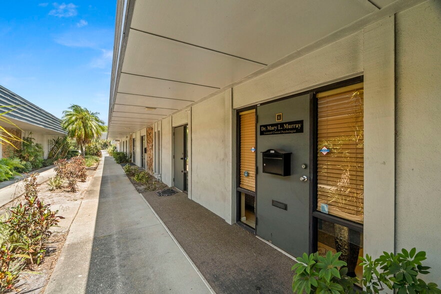 More Photos Of 10333 Seminole Blvd, Largo Office For Sale