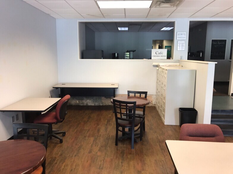 More Photos Of 592-594 N 2nd St, Memphis Freestanding For Sale