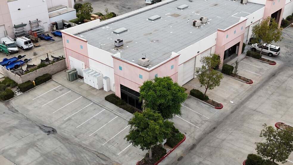 More Photos Of 18501 Collier Ave, Lake Elsinore Warehouse For Lease