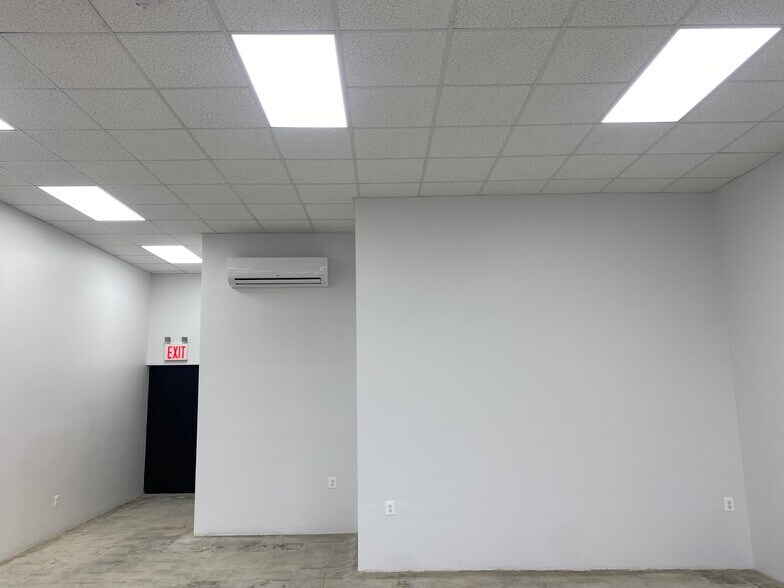 More Photos Of 5840 Amboy Rd, Staten Island General Retail For Lease