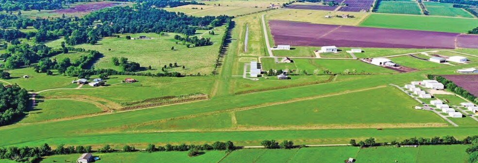 More Photos Of 4695 Gloster Ln, Sealy Airport For Sale