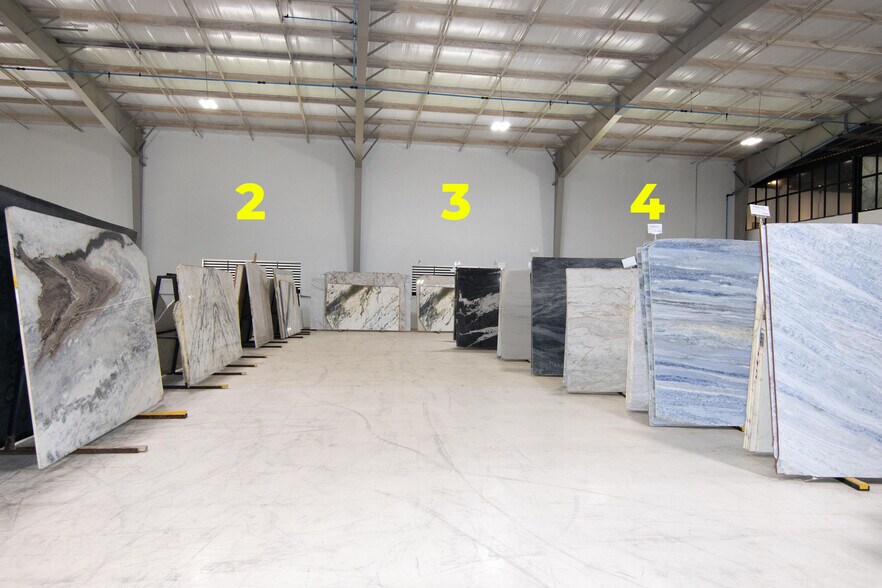 More Photos Of 1921 5th Ave S, Saint Petersburg Warehouse For Lease