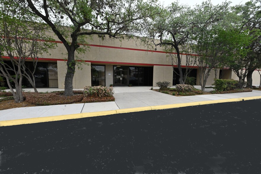 Primary Photo Of 13526 Nacogdoches Rd, San Antonio Flex For Lease