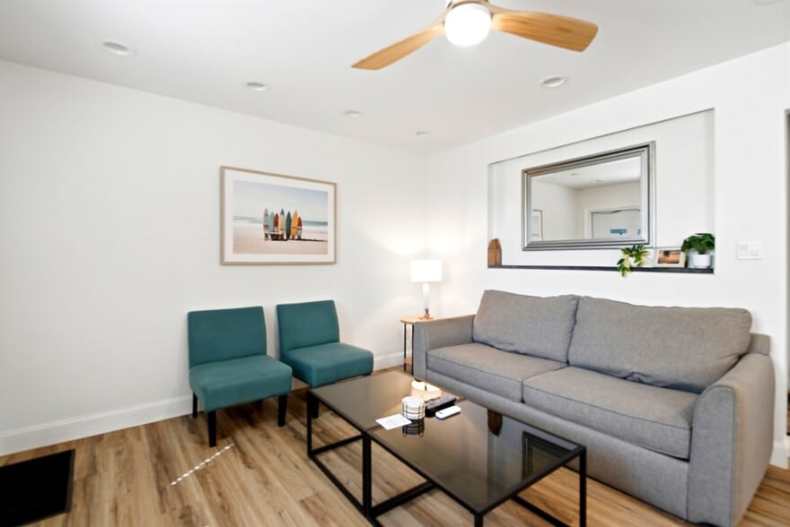 More Photos Of 11965 Gulf Blvd, Treasure Island Hotel For Sale