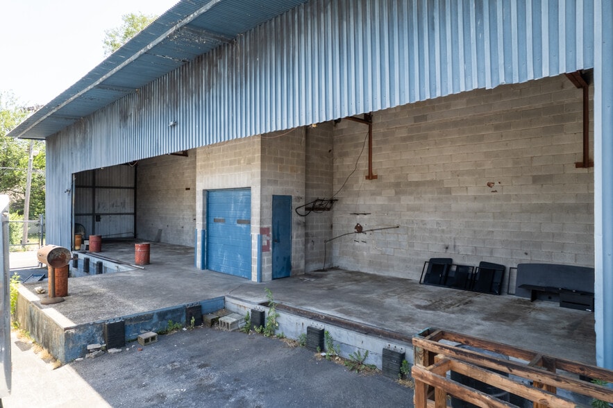 More Photos Of 1201-1203 Dickerson Pike, Nashville Light Distribution For Lease