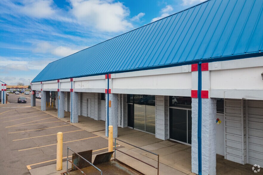 More Photos Of 600-730 Peoria St, Aurora Unknown For Lease