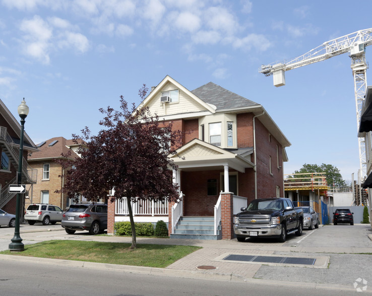 Primary Photo Of 293 Church St, Oakville Office For Sale