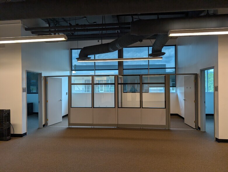 More Photos Of 3670 W Temple Ave, Pomona Office For Lease