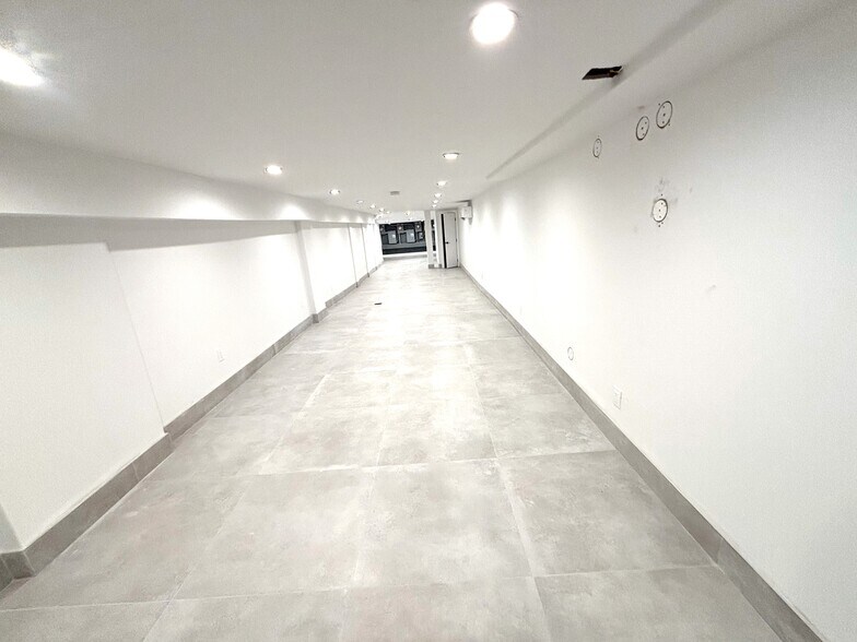 More Photos Of 200 Merrick Rd, Rockville Centre Storefront Retail Residential For Lease