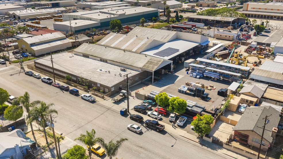 More Photos Of 1260-1280 E 9th St, Pomona Manufacturing For Sale