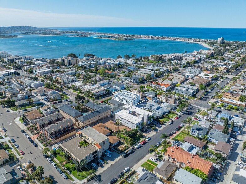 Primary Photo Of 1420 Pacific Beach Dr, San Diego Apartments For Sale