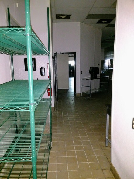 More Photos Of 2055 S Linden Rd, Flint Restaurant For Sale