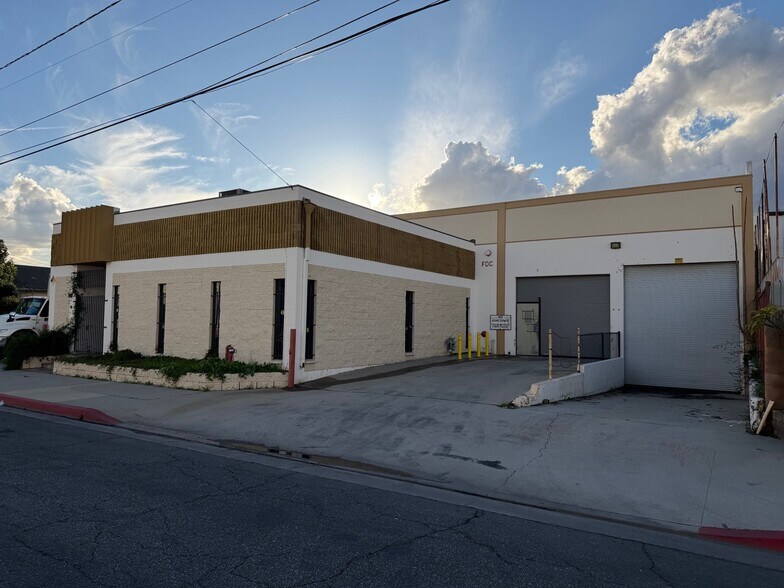 More Photos Of 2105 Edwards Ave, South El Monte Showroom For Lease