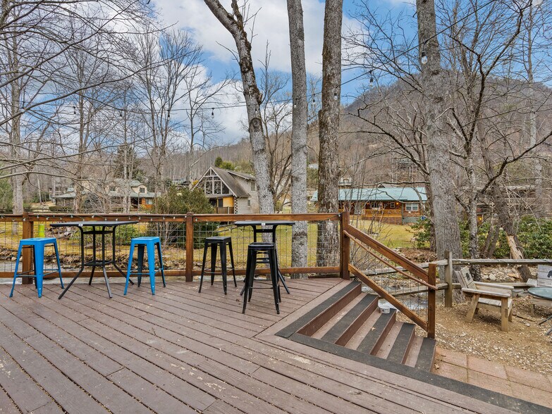 More Photos Of 4352 Soco Rd, Maggie Valley Restaurant For Sale