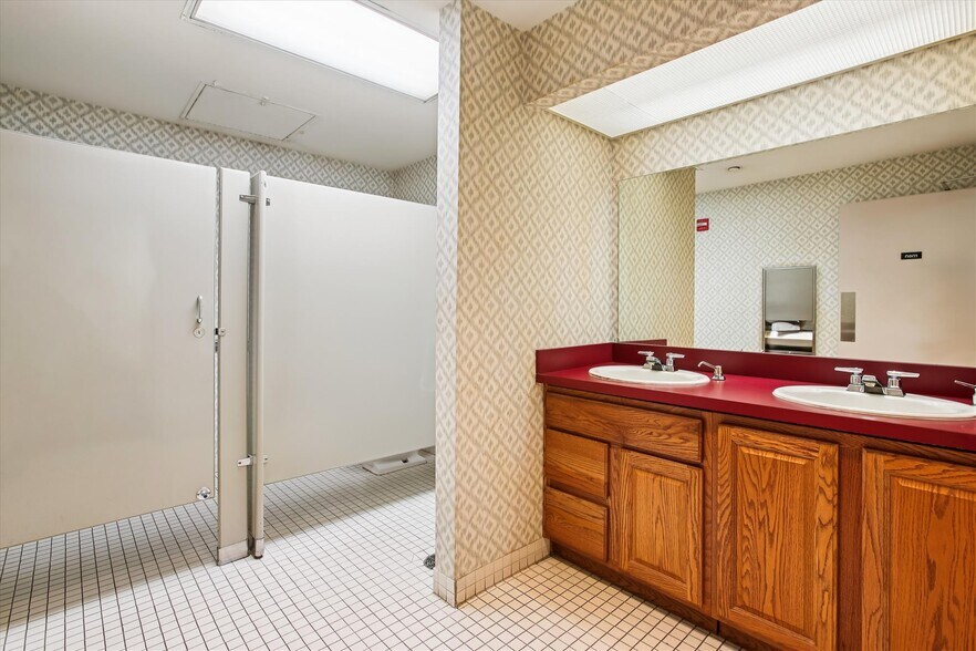 More Photos Of 1501 Duke St, Alexandria Office For Lease