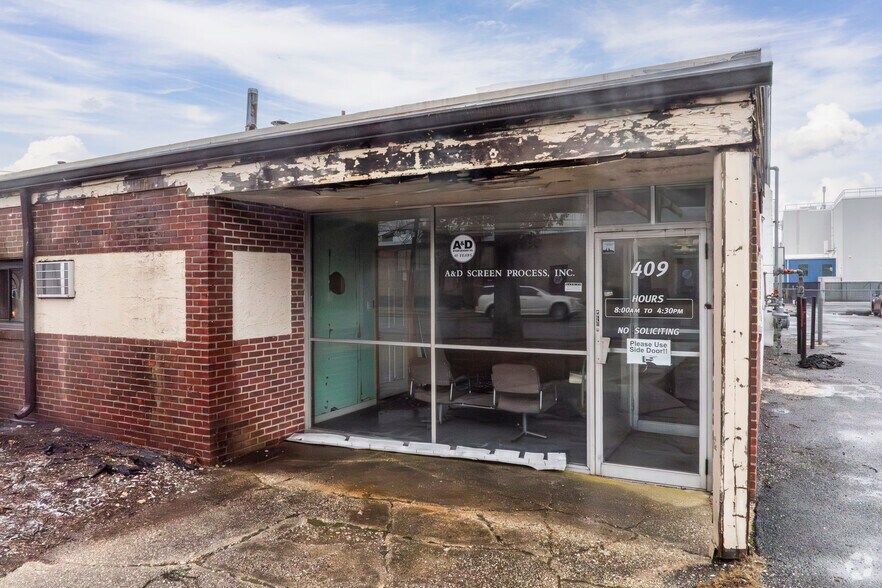 More Photos Of 409 Bayview Ave, Amityville Warehouse For Sale