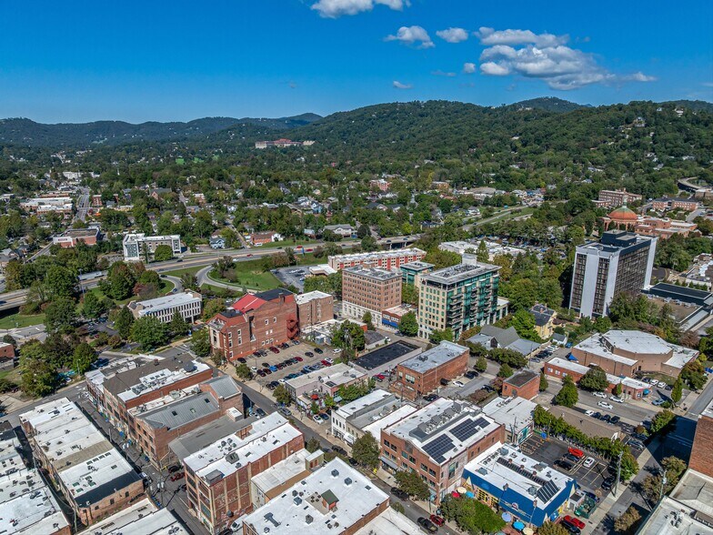 More Photos Of 58 Broadway St, Asheville Storefront Retail Residential For Sale