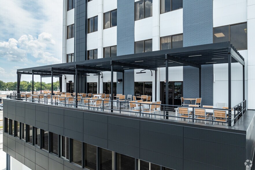 More Photos Of 1736 E Sunshine St, Springfield Office For Lease