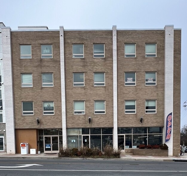 More Photos Of 2401 Blueridge Ave, Wheaton Office For Sale