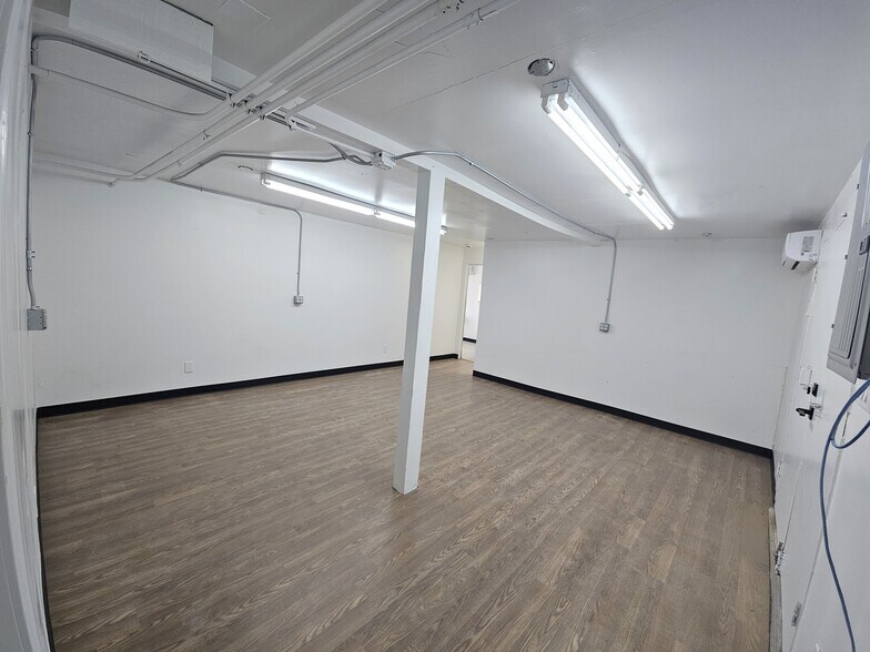 More Photos Of 10135 S Barrackman Rd, Mohave Valley Light Distribution For Lease