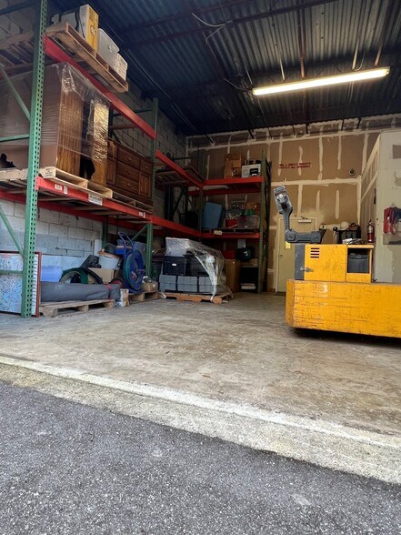 More Photos Of 880 Jupiter Park Dr, Jupiter Light Manufacturing For Sale