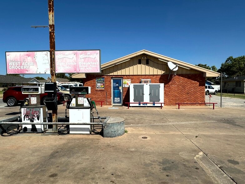 More Photos Of 812 W Oklahoma, Okeene Convenience Store For Sale
