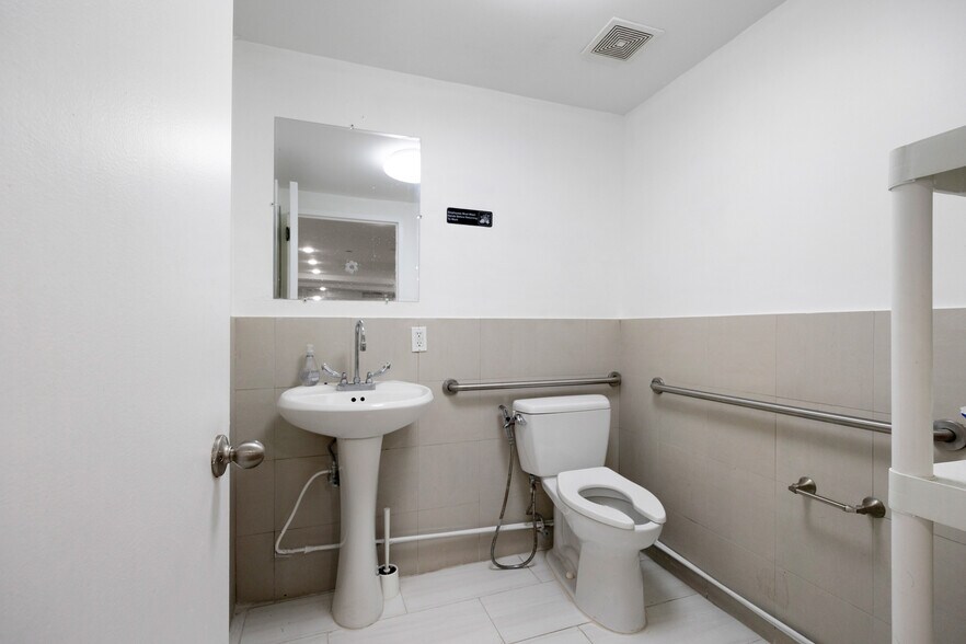 More Photos Of 229 E 2nd St, New York Multifamily For Sale