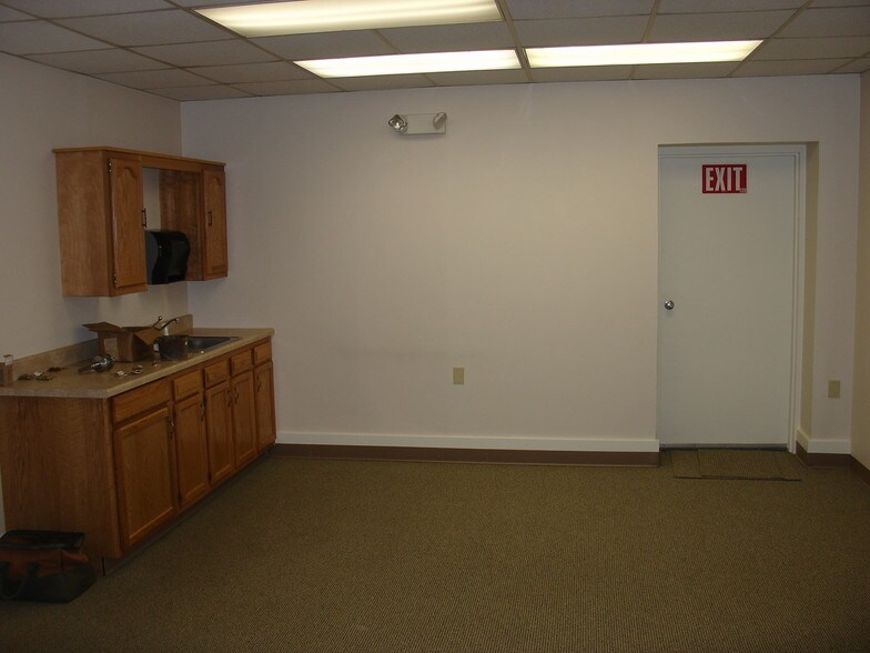 More Photos Of 833 N Park Rd, Wyomissing Medical For Lease