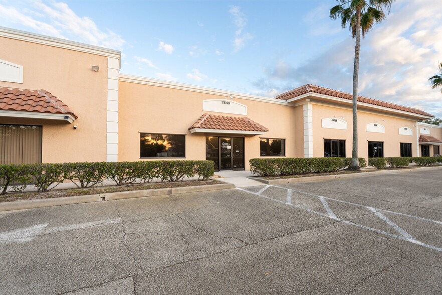 More Photos Of 2580-2590 SE Willoughby Blvd, Stuart Warehouse For Sale