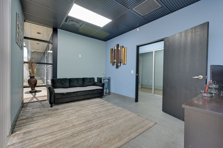 More Photos Of 5190 Arville St, Las Vegas Manufacturing For Sale