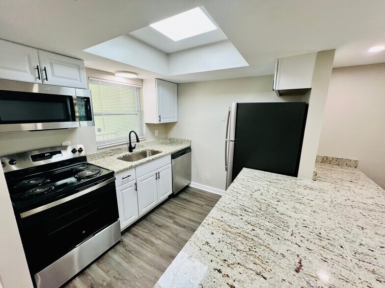 More Photos Of 2035 Alpine Rd, Clearwater Apartments For Sale