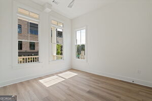 More Photos Of 68 Linton St, Woodstock Apartments For Sale