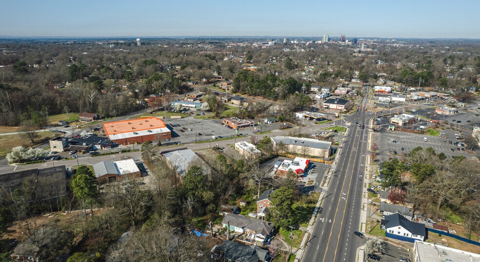 More Photos Of 907 N Miami Blvd, Durham General Retail For Lease