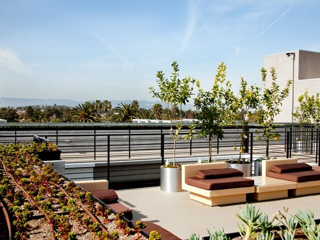 More Photos Of 11900 Courtleigh Dr, Los Angeles Apartments For Sale