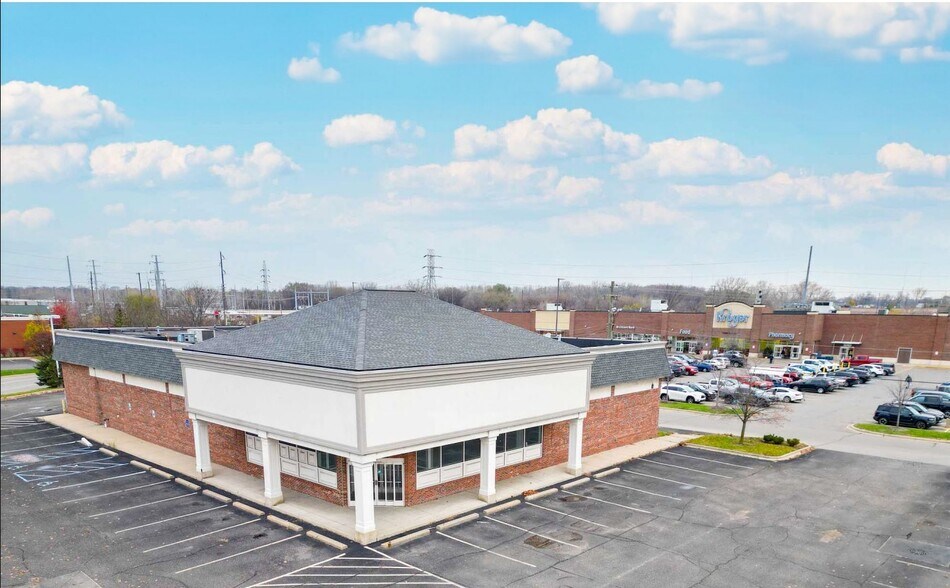 More Photos Of 22000 Ecorse Rd, Taylor Drugstore For Lease