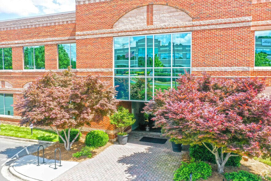 More Photos Of 207 Regency Executive Park Dr, Charlotte Office For Lease