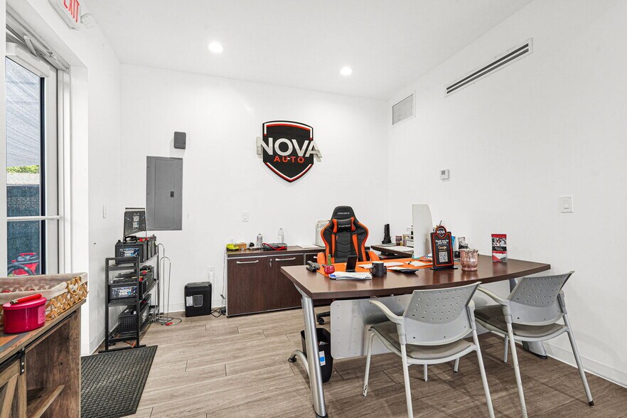 More Photos Of 9621 NW 27th Ave, Miami Office For Sale