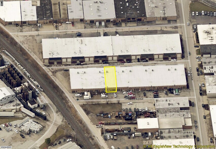 More Photos Of 9119-9136 Medill Ave, Franklin Park Light Distribution For Lease